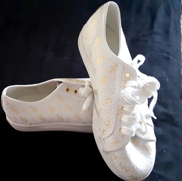 Womens sneakers - Picture 2 of 4